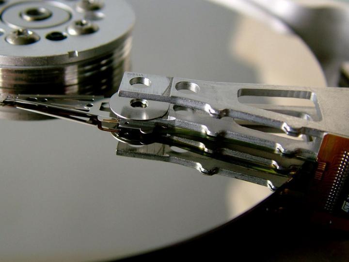 Storing data Épinay-sur-Seine