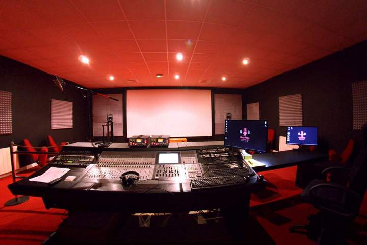 Dubbing Studio 